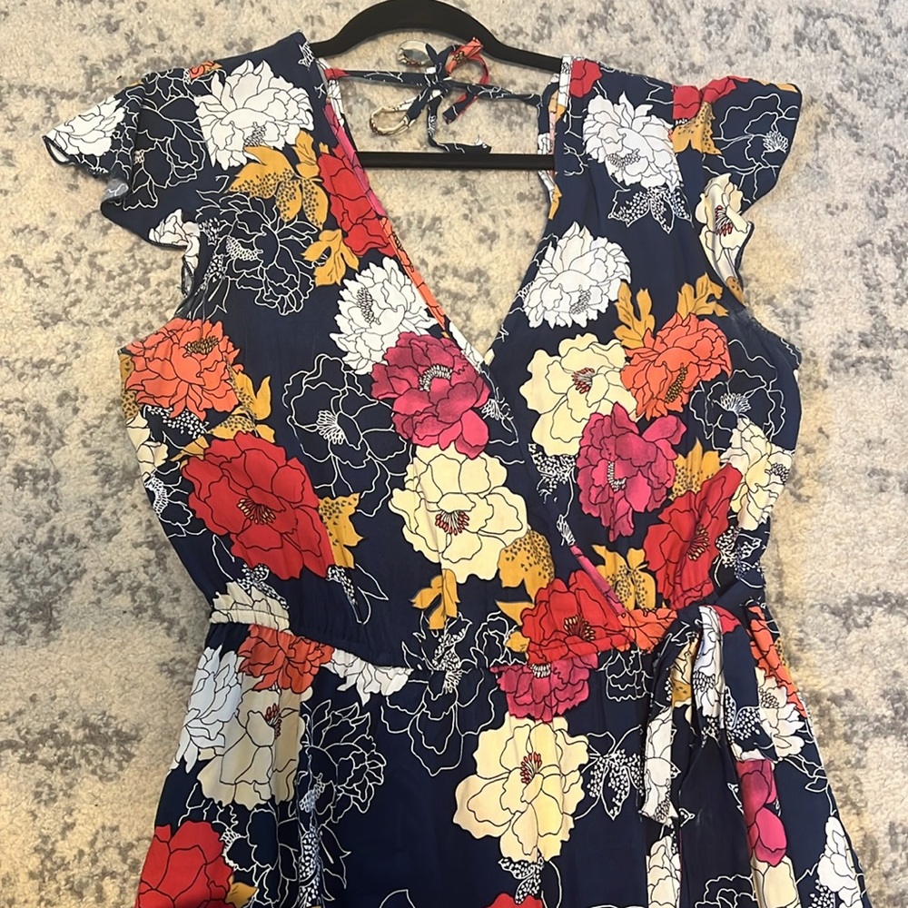 Band of the free faux wrap floral dress Size Large - Picture 4 of 6